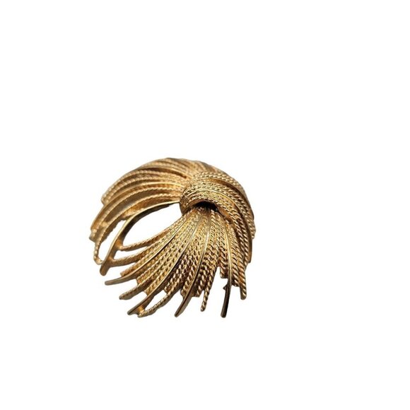 Monet Mirador Brooch Gold Tone Wheat Rope Spray Vintage - Picture 4 of 16
